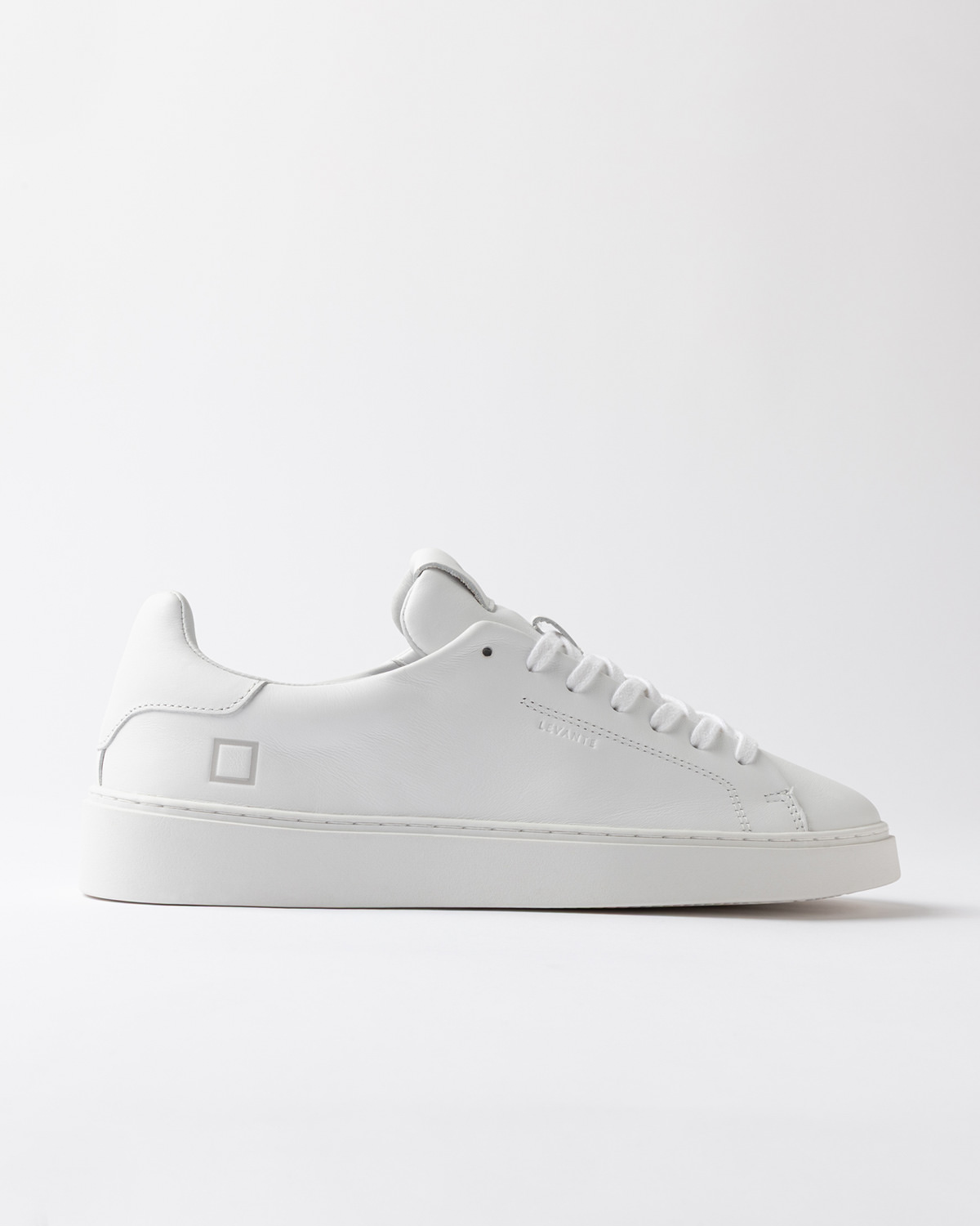 D.A.T.E.: LEVANTE MONO WHITE
