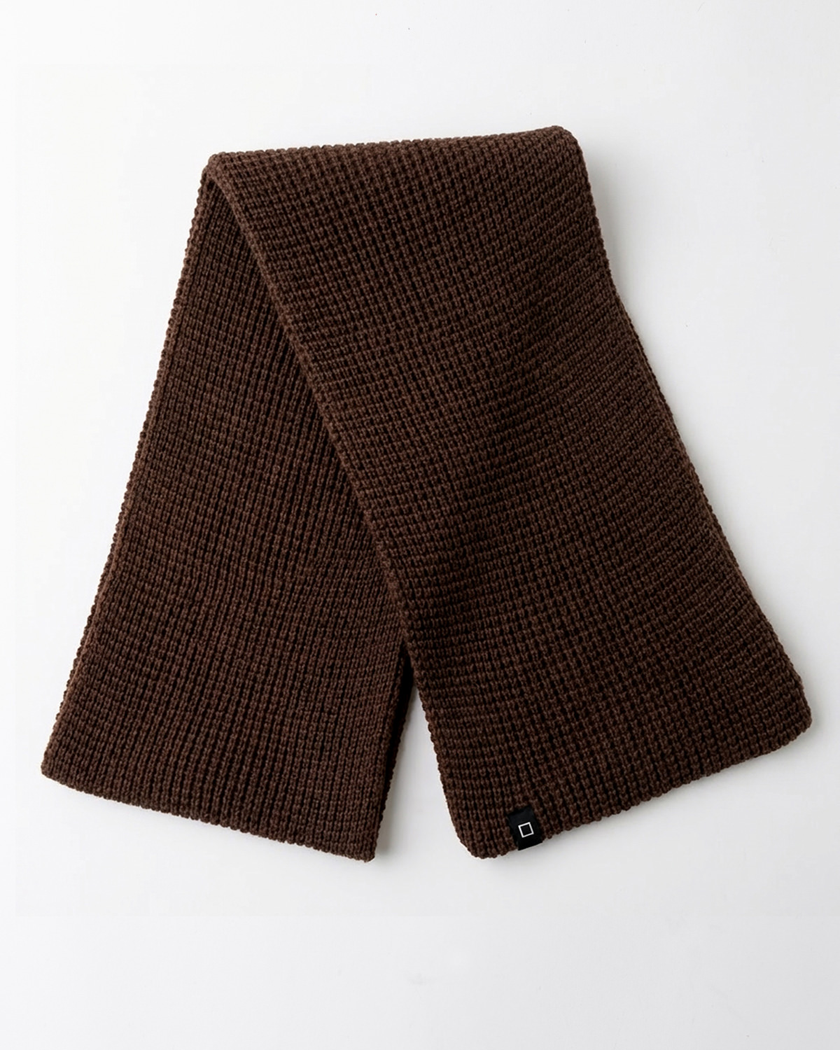 D.A.T.E.: SCARF BASIC BROWN