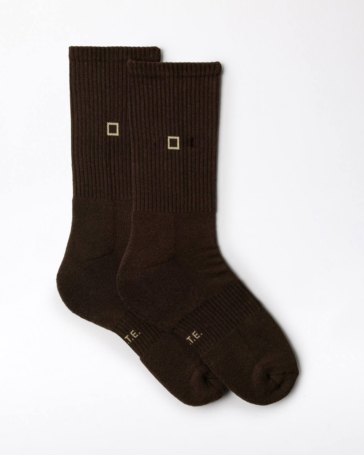 D.A.T.E.: SOCKS BASIC BROWN