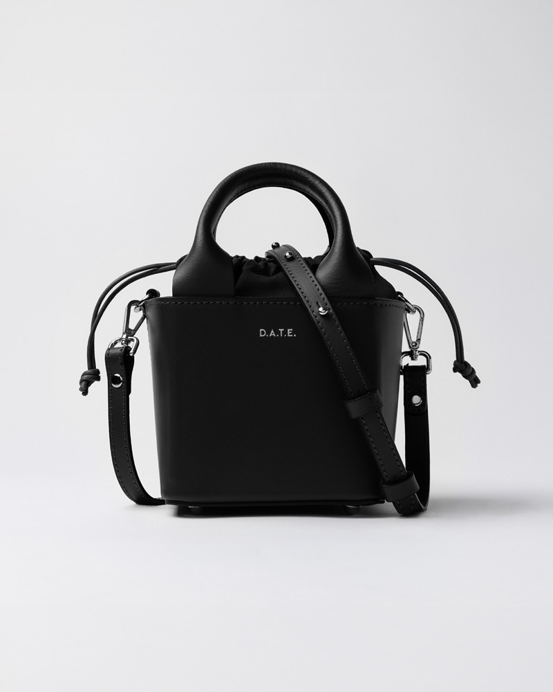 DATE CUBO BAG LEATHER BLACK