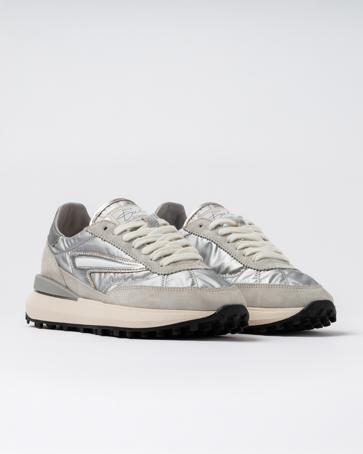 D.A.T.E.: ATHLETA NYLON SILVER