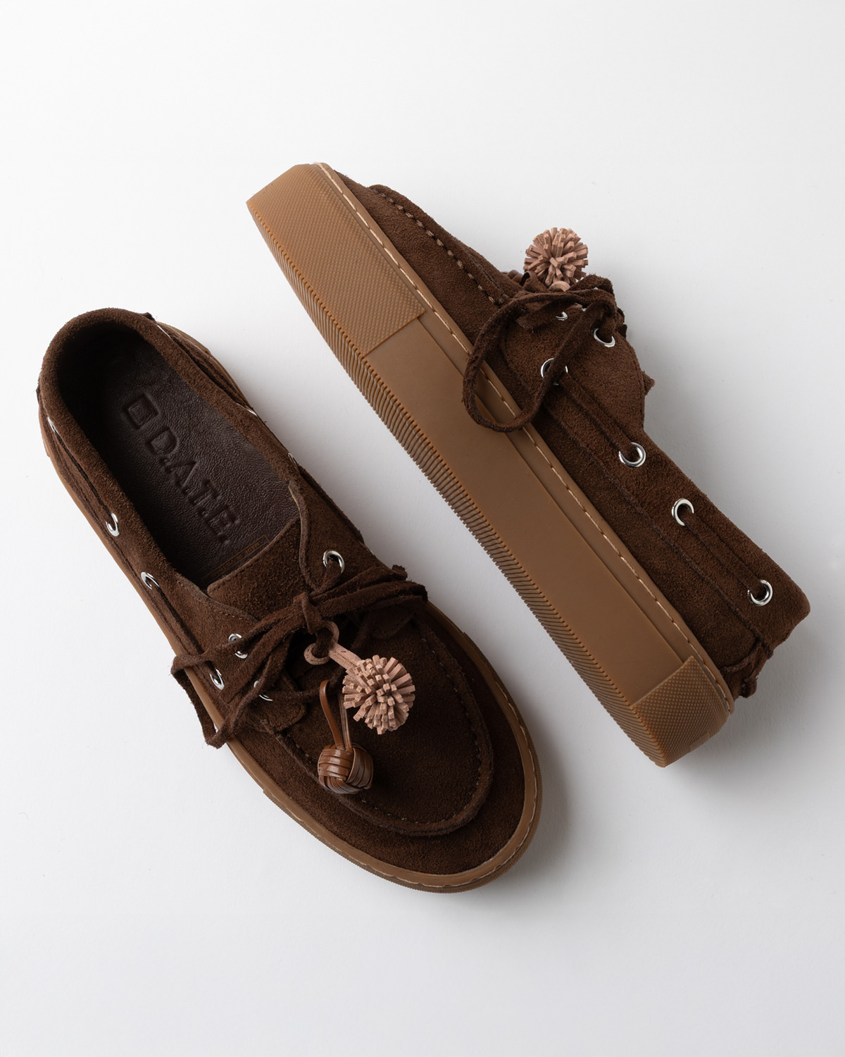 D.A.T.E.: CALETTA SUEDE BROWN