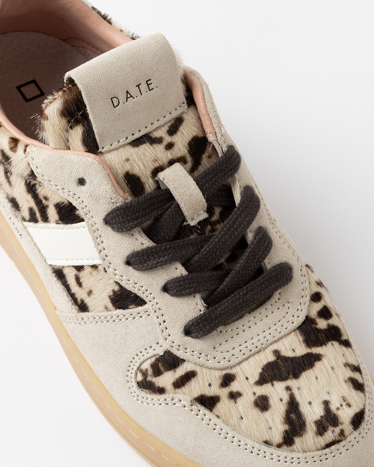 D.A.T.E.: COURT 2.0 ANIMALIER COW