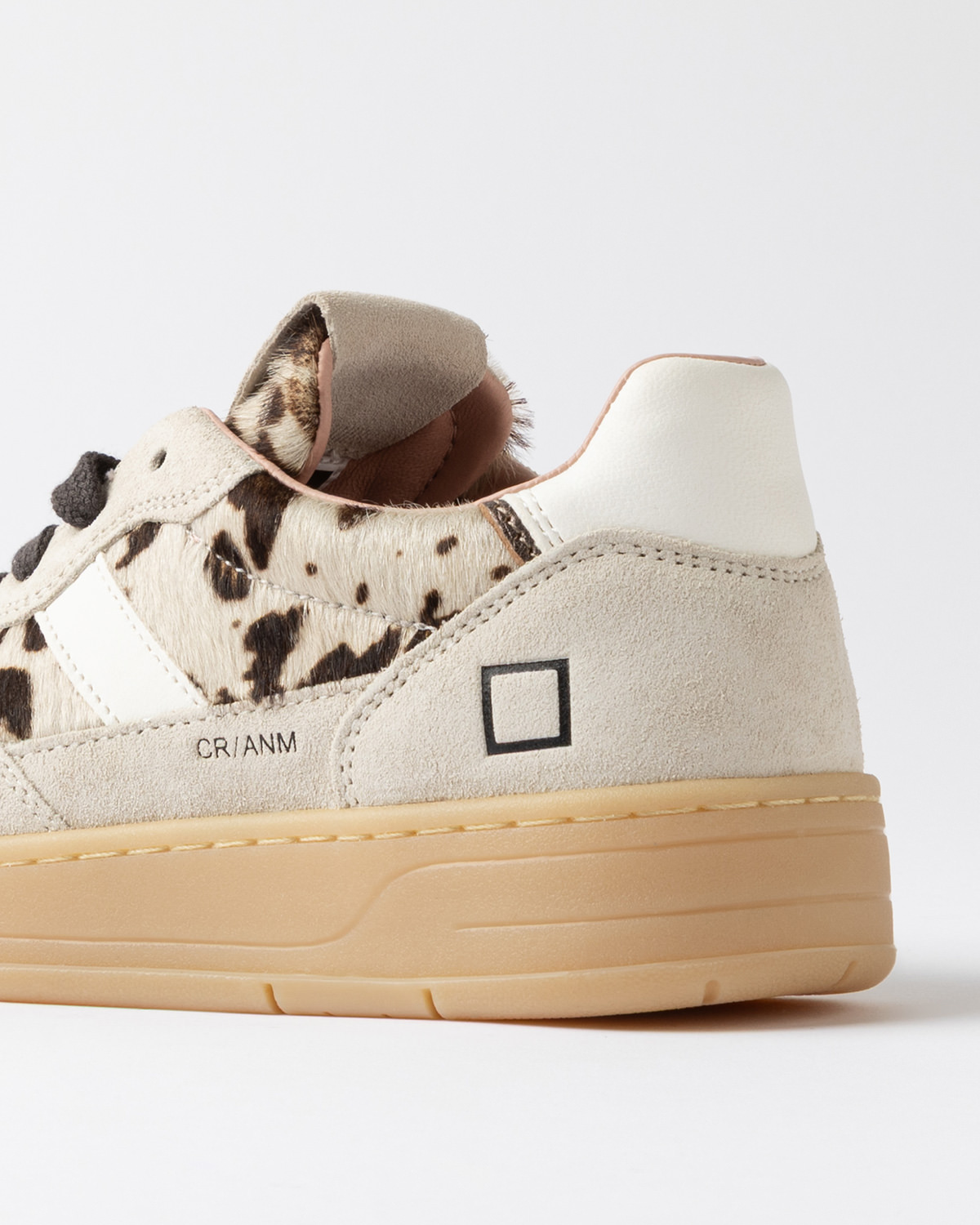 D.A.T.E.: COURT 2.0 ANIMALIER COW