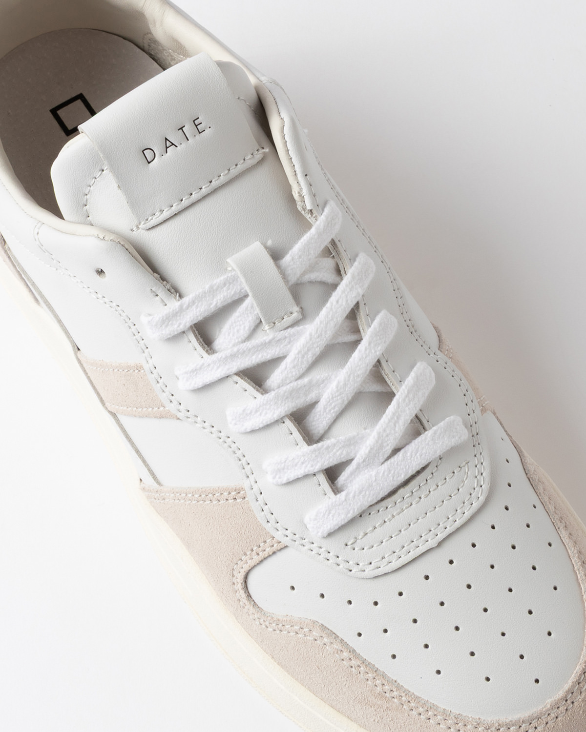 D.A.T.E.: COURT 2.0 BASIC WHITE-BLUE