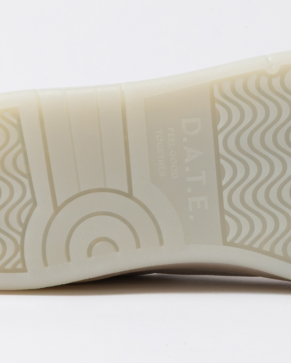 D.A.T.E.: COURT 2.0 VINTAGE CALF IVORY-KIWI