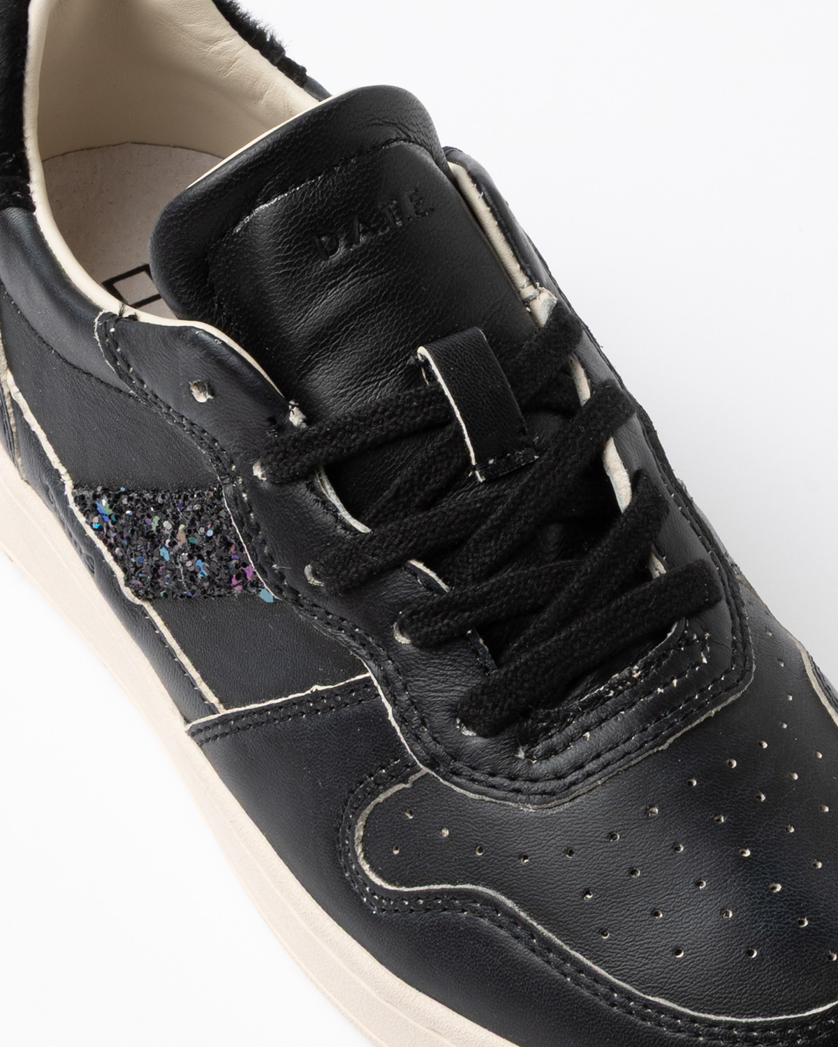 D.A.T.E.: COURT 2.0 WORKSHOP BLACK