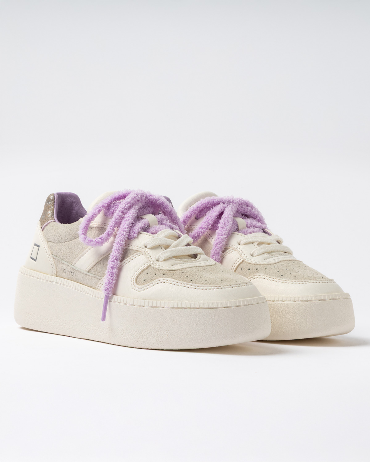 D.A.T.E.: COURT PLATFORM TOUCH IVORY