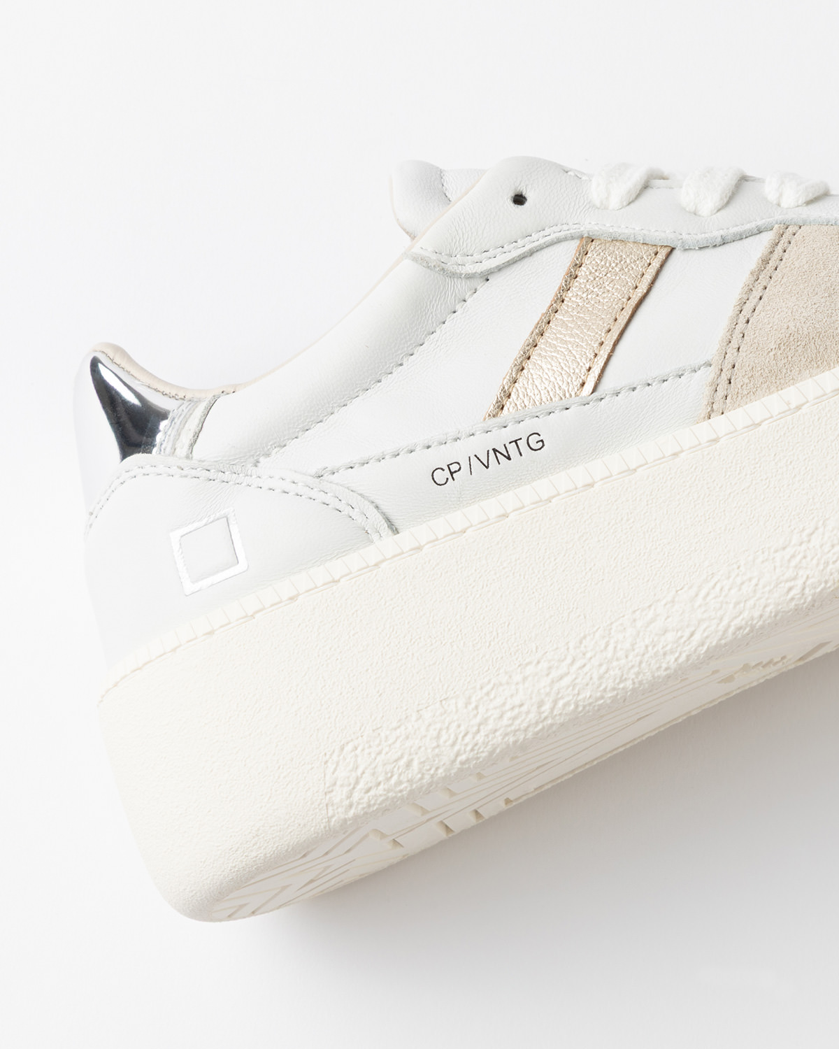 D.A.T.E.: COURT PLATFORM VINTAGE WHITE