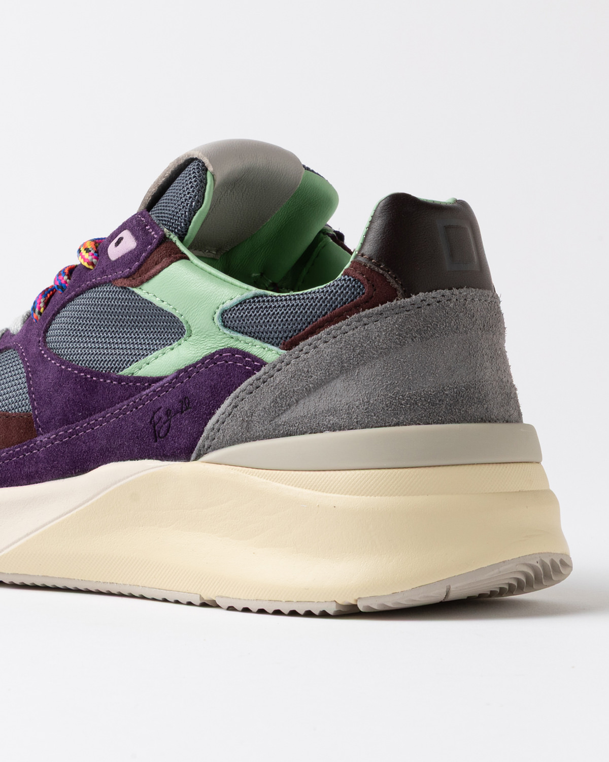 D.A.T.E.: FUGA 20' DRAGON GREY