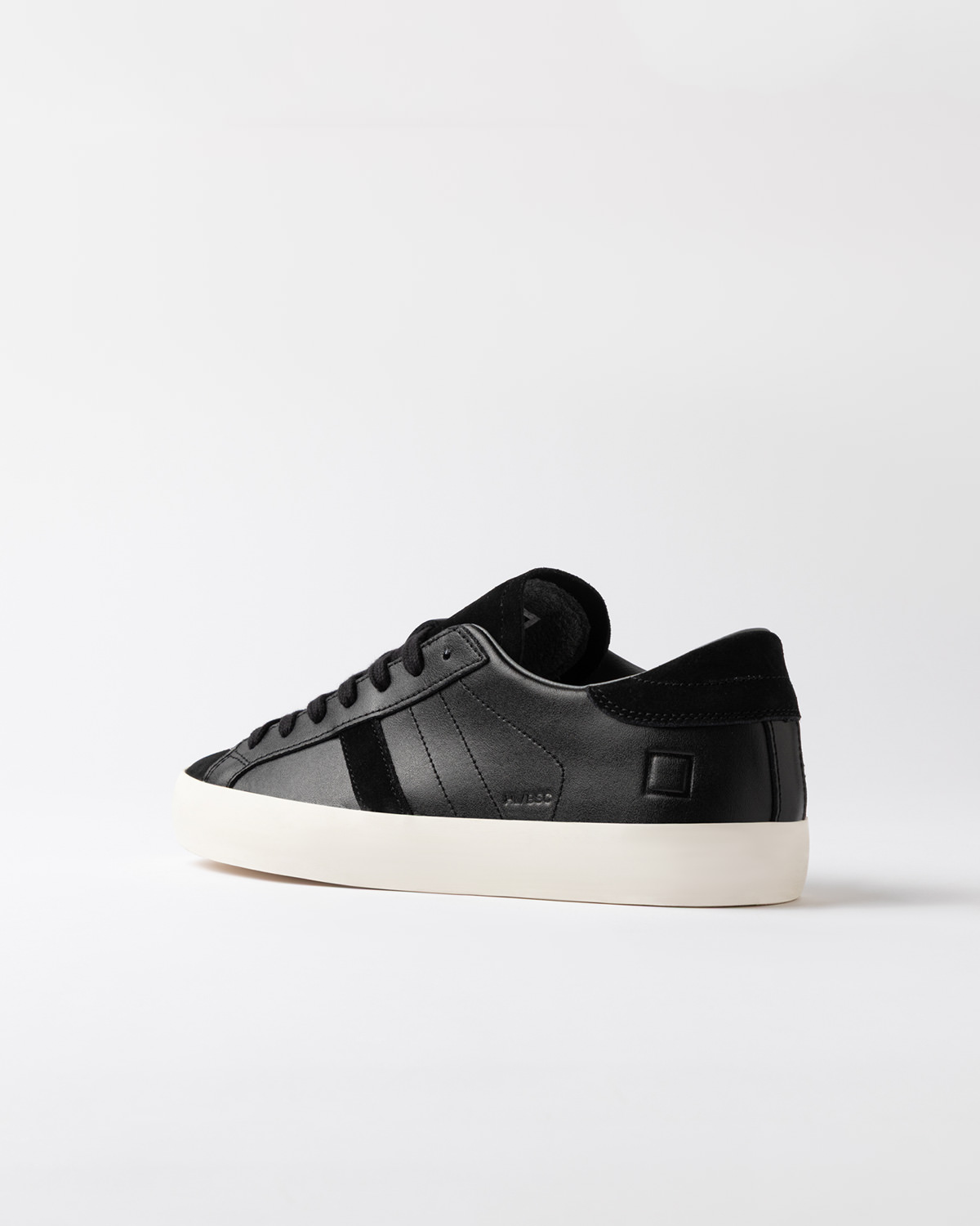 D.A.T.E.: HILL LOW BASIC BLACK