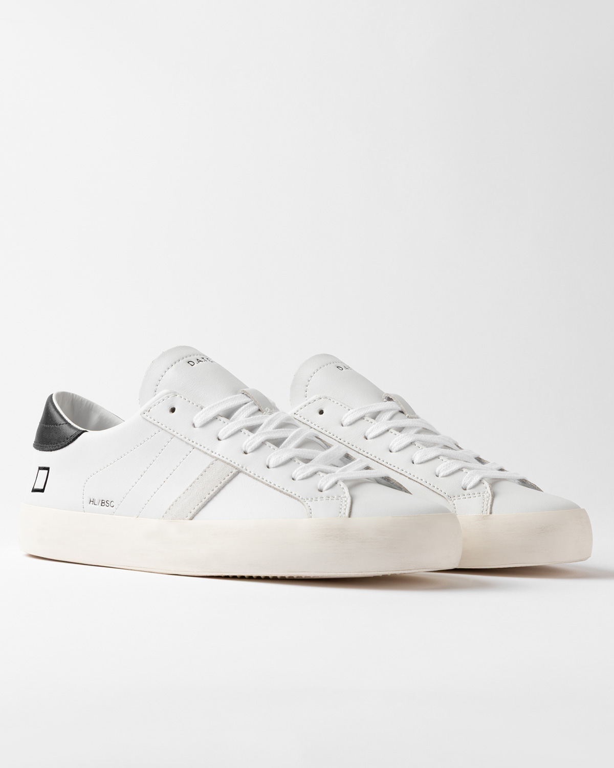 D.A.T.E.: HILL LOW BASIC WHITE-BLACK