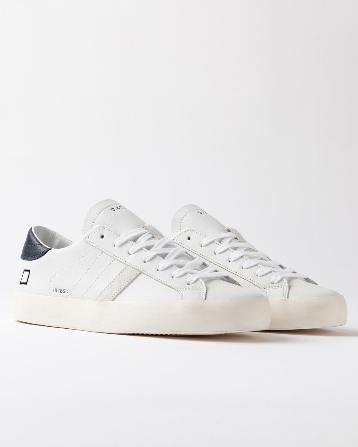 D.A.T.E.: HILL LOW BASIC WHITE-BLUE