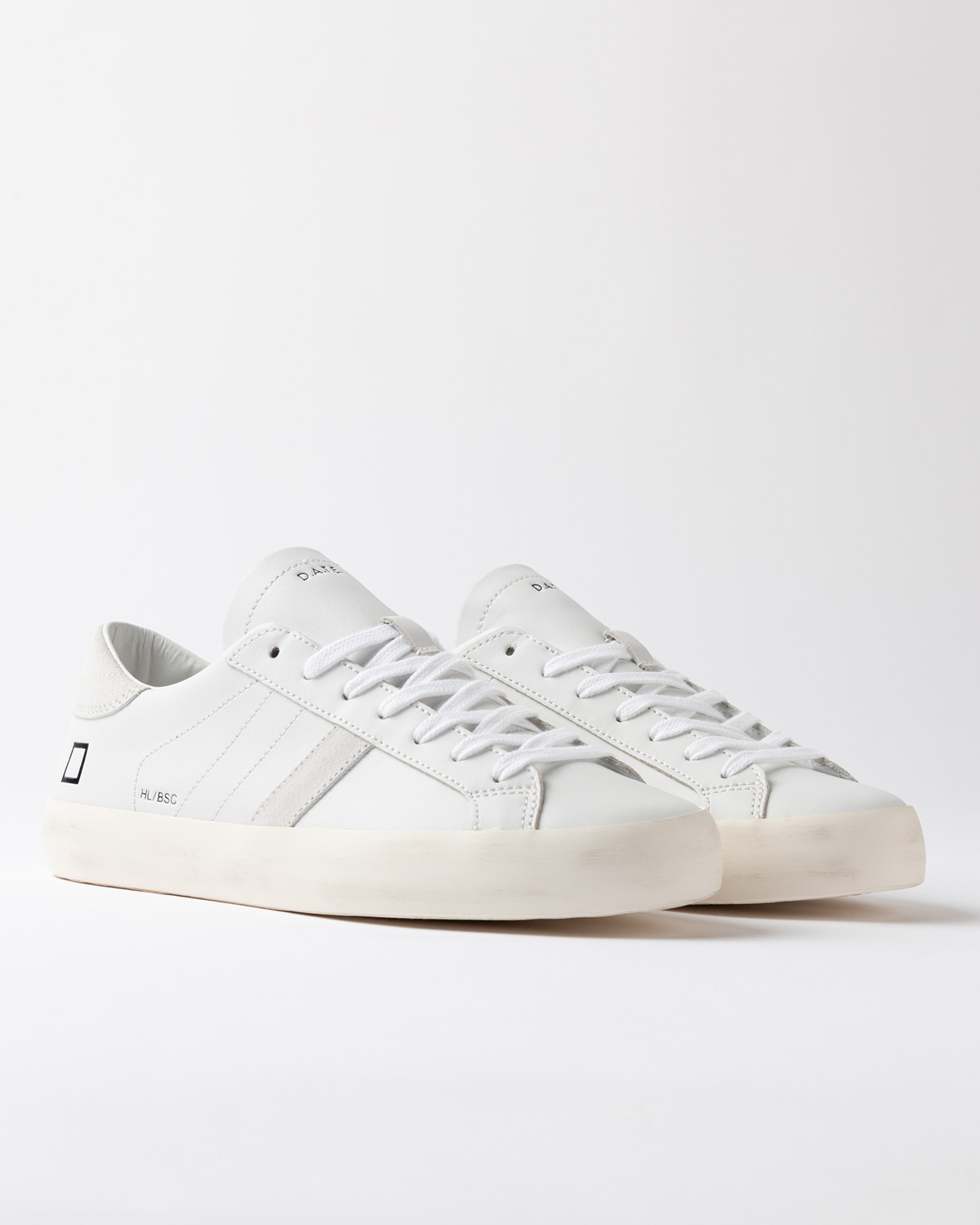 D.A.T.E.: HILL LOW BASIC WHITE