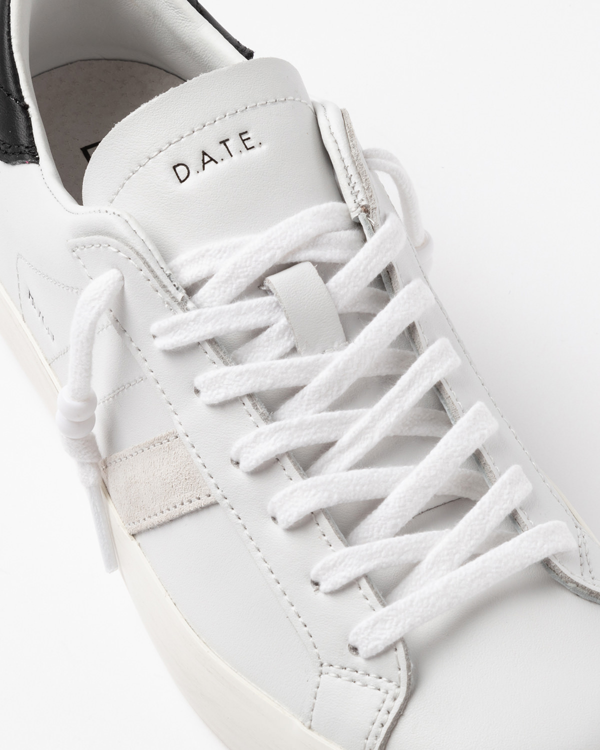 D.A.T.E.: HILL LOW CALF WHITE-BLACK