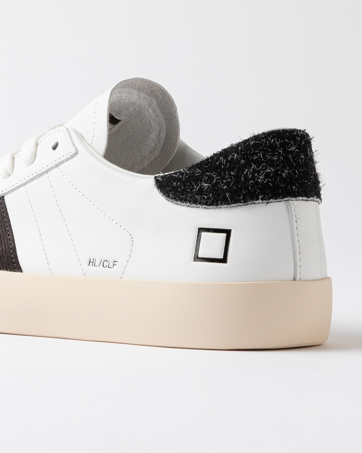 D.A.T.E.: HILL LOW CALF WHITE-BLACK