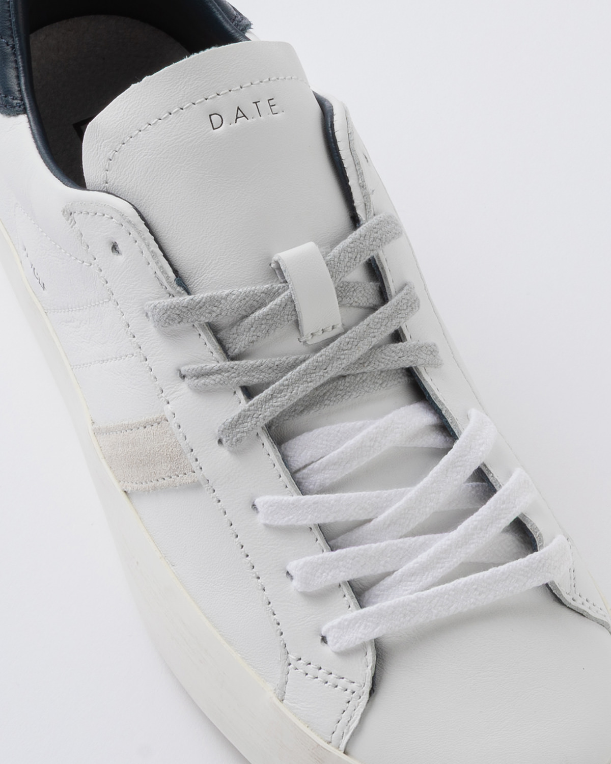 D.A.T.E.: HILL LOW CALF WHITE-BLUE