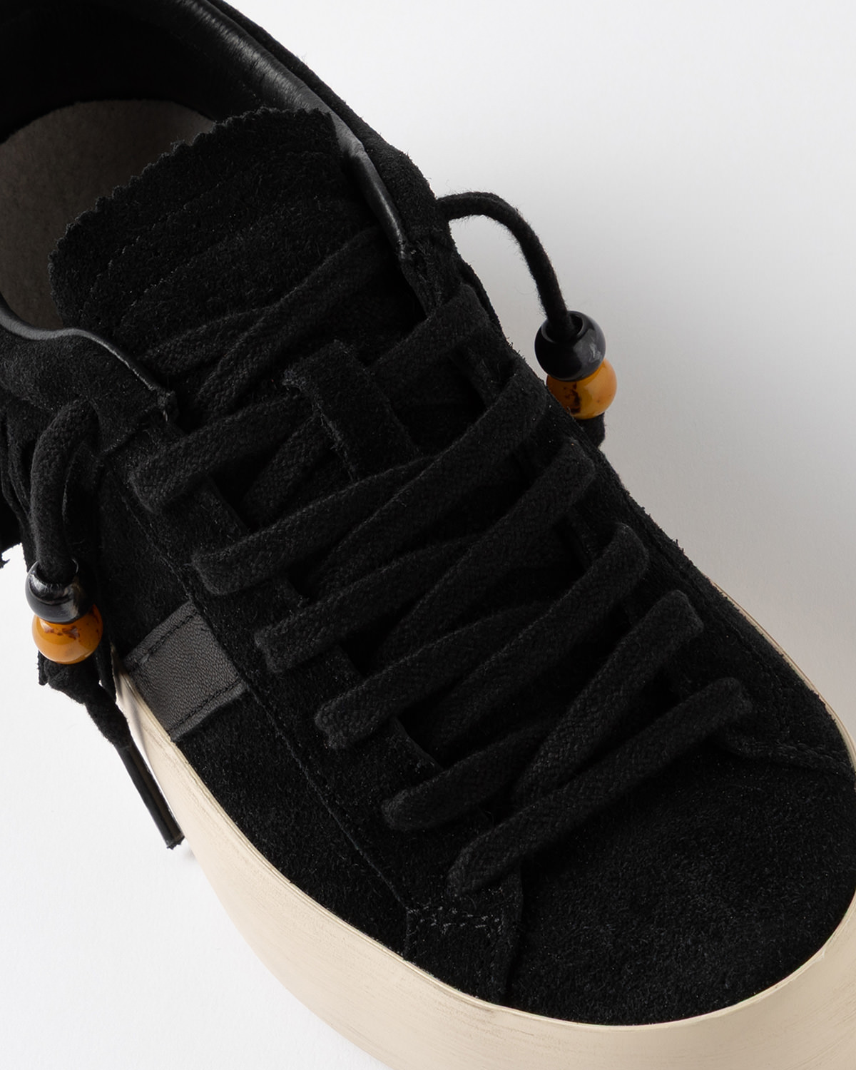 D.A.T.E.: HILL LOW FRINGED BLACK