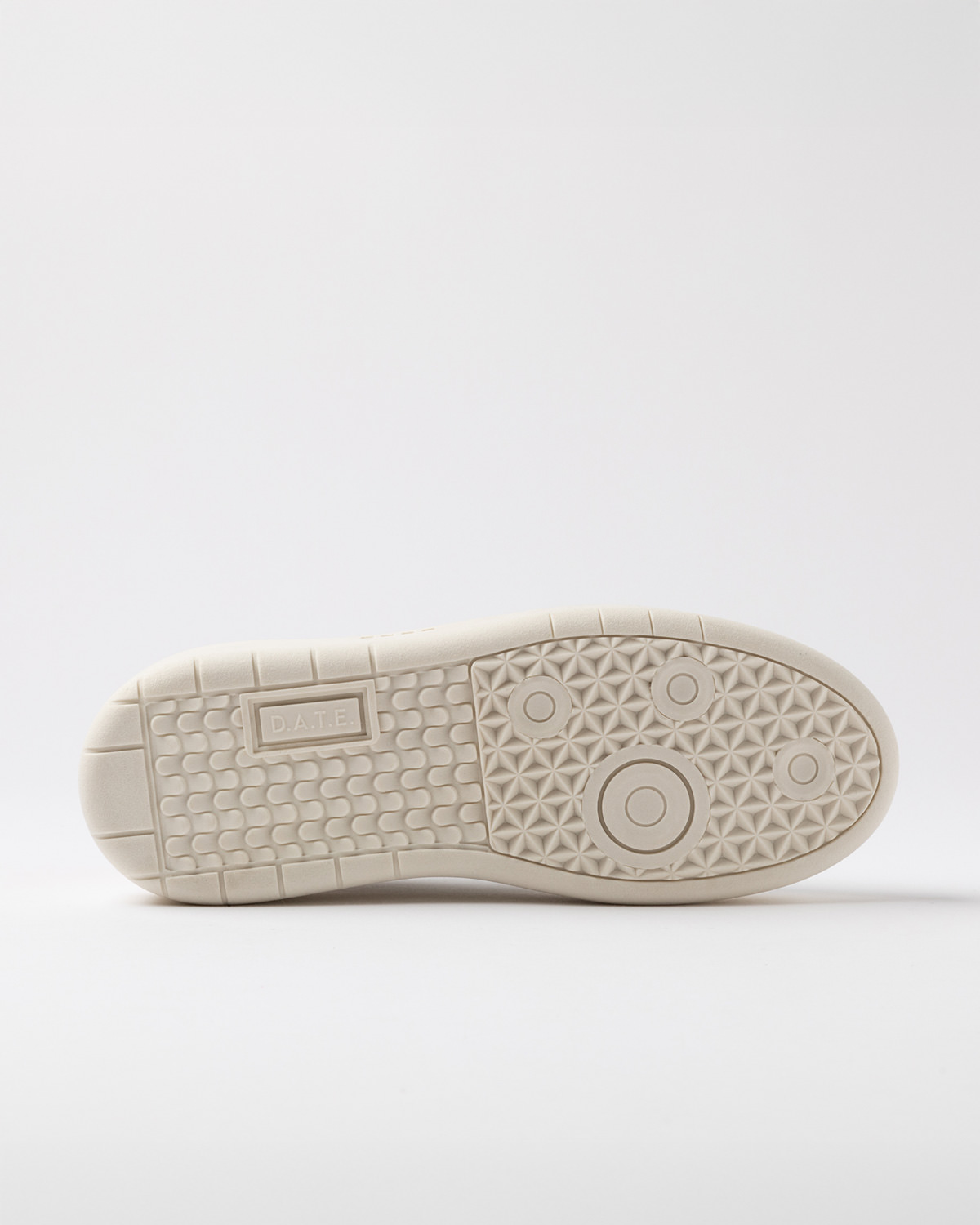 D.A.T.E.: HILL LOW PLATFORM COLORED WHITE-FUXIA