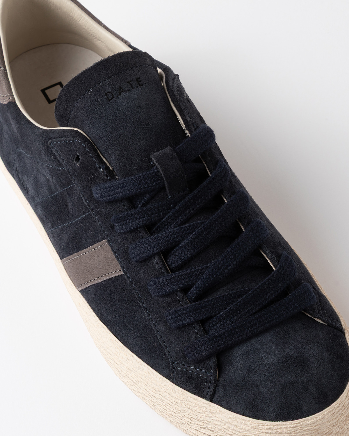 D.A.T.E.: HILL LOW SUEDE BLUE