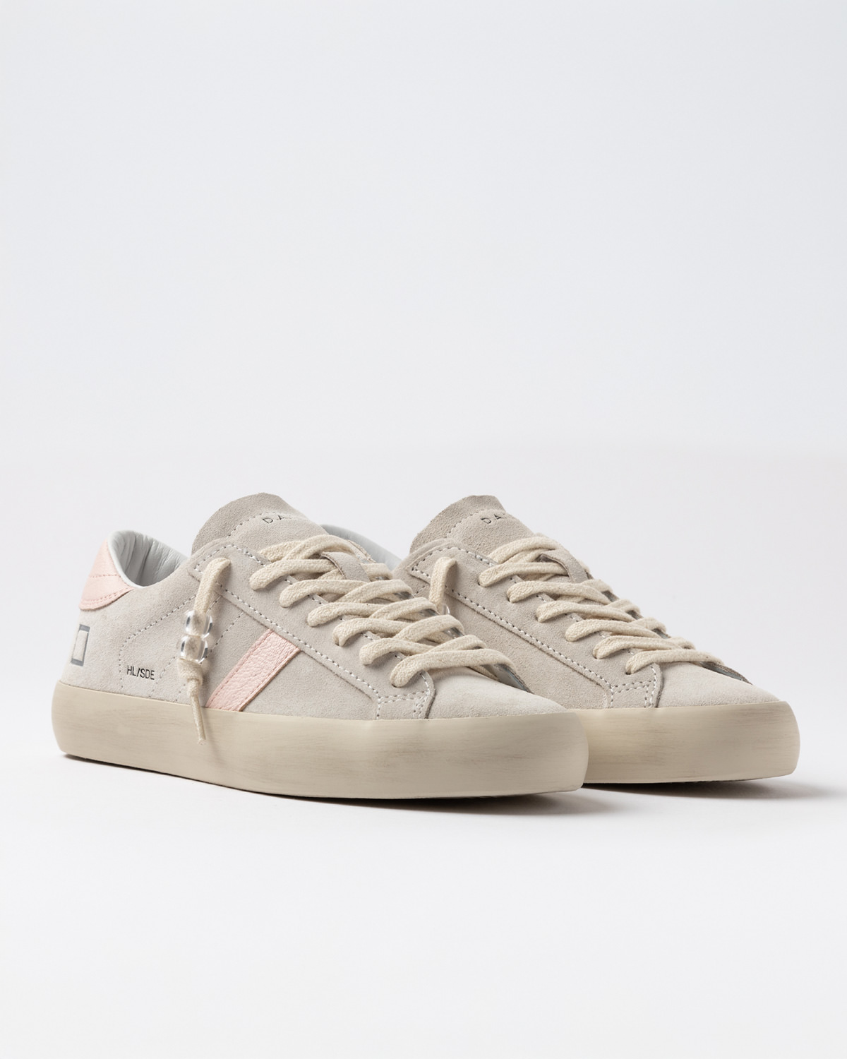 D.A.T.E.: HILL LOW SUEDE MILK