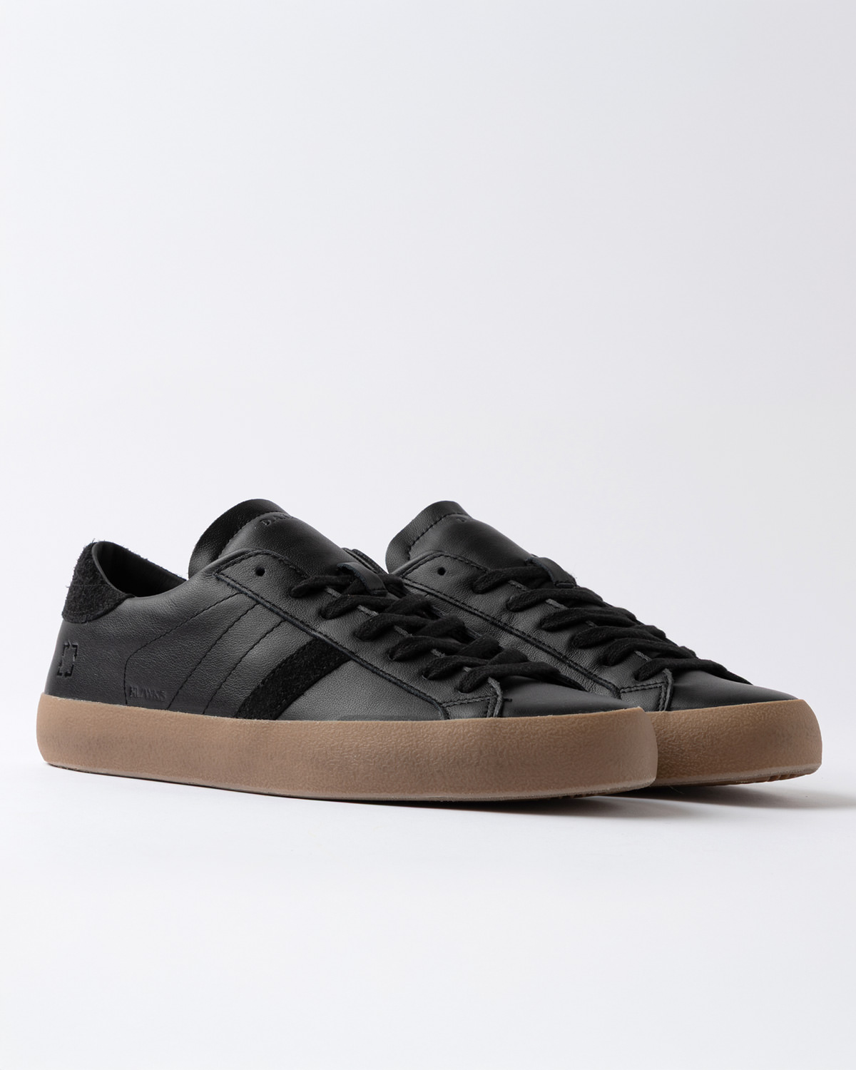 D.A.T.E.: HILL LOW WORKSHOP BLACK-GUM