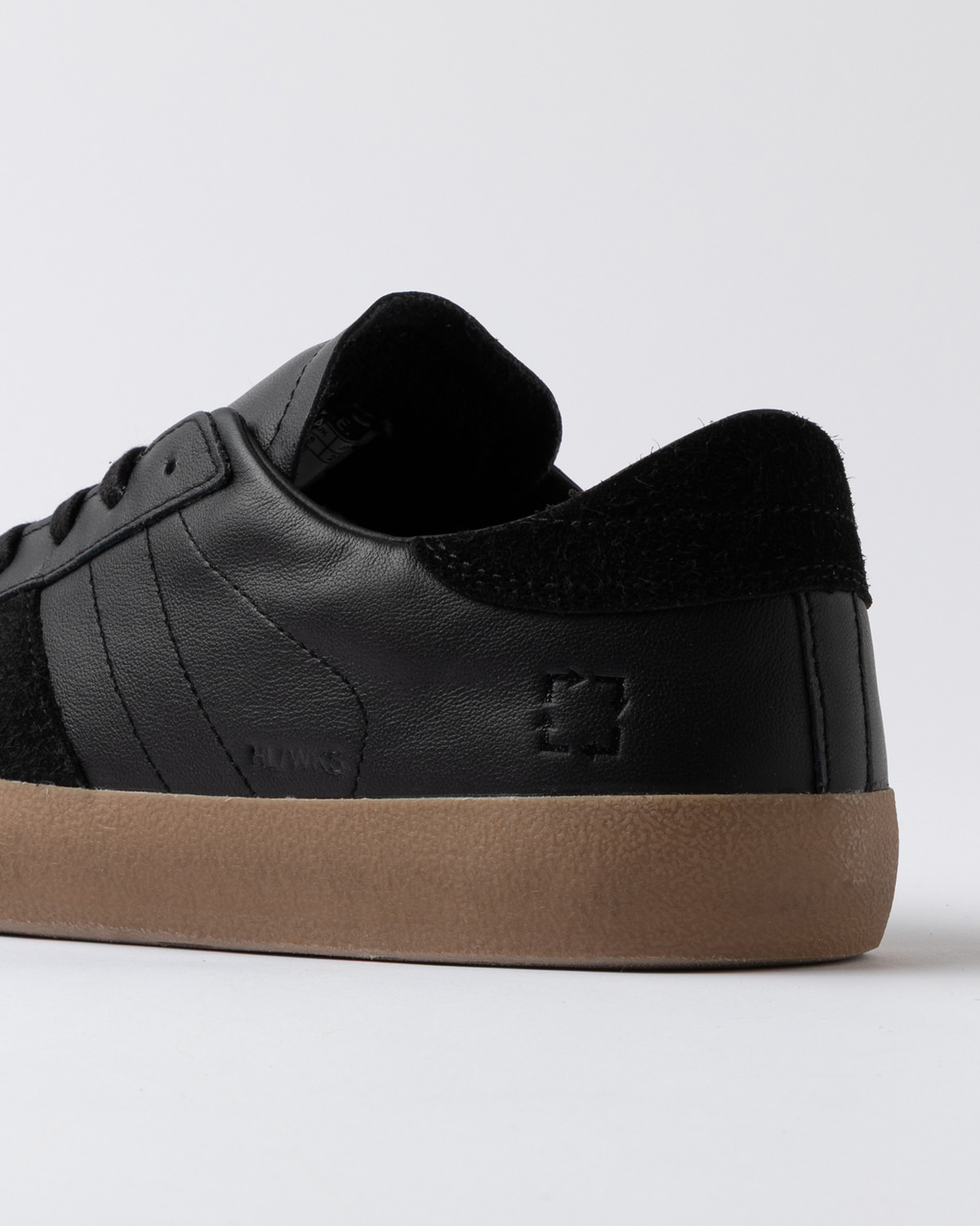 D.A.T.E.: HILL LOW WORKSHOP BLACK-GUM