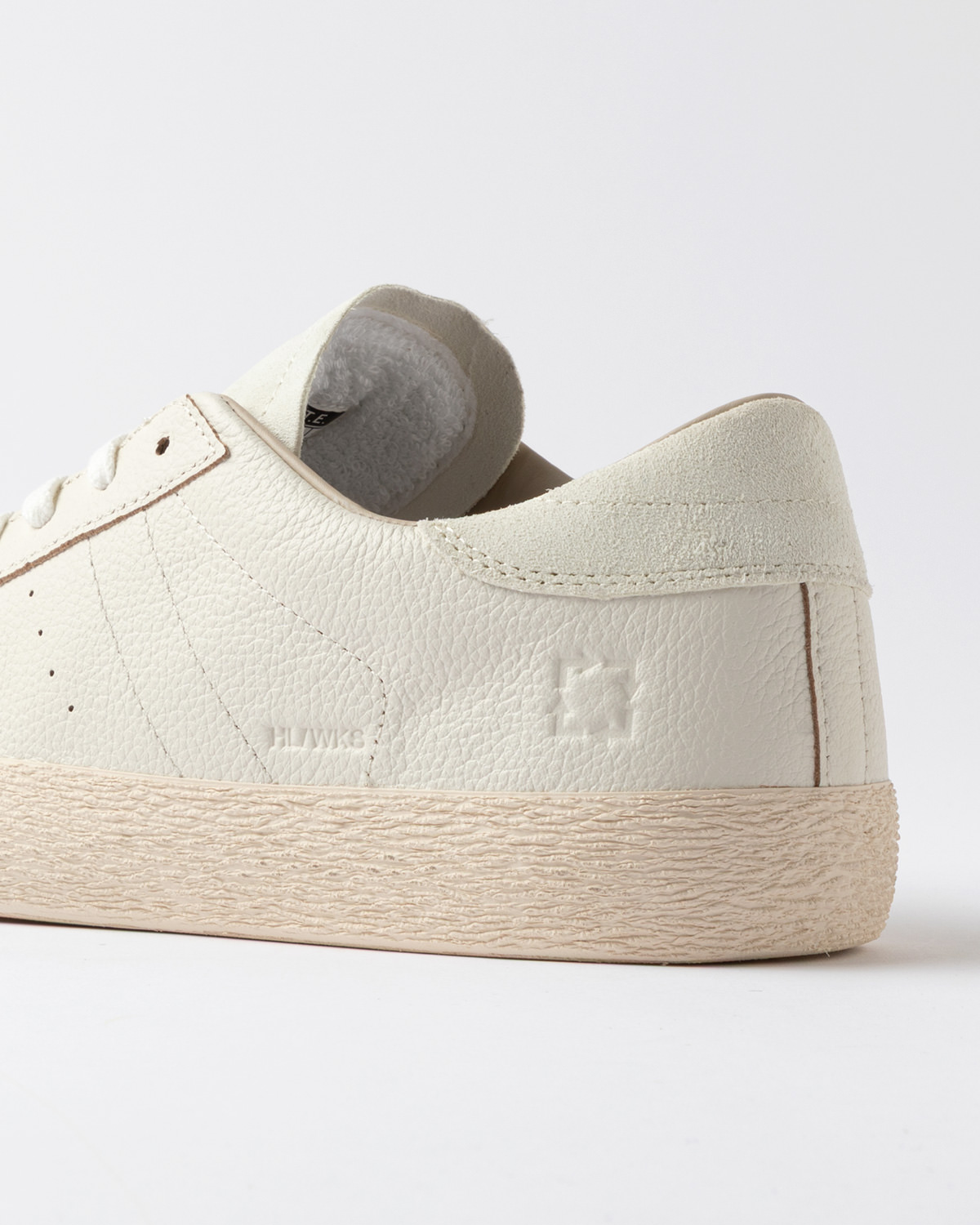 D.A.T.E.: HILL LOW WORKSHOP NATURAL IVORY