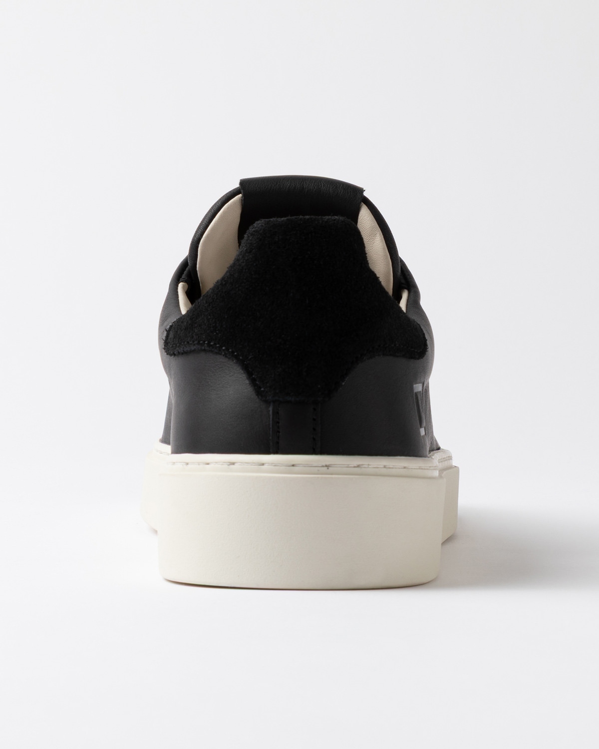 D.A.T.E.: LEVANTE CALF BLACK