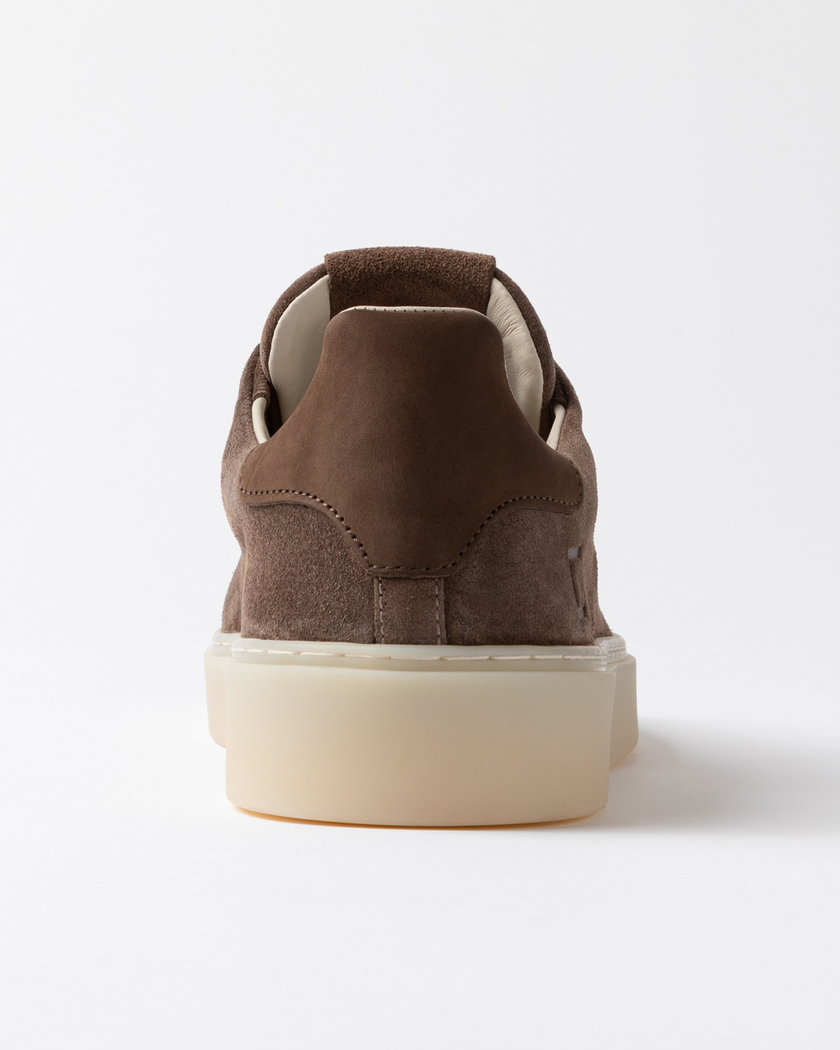 D.A.T.E.: LEVANTE SUEDE BROWN