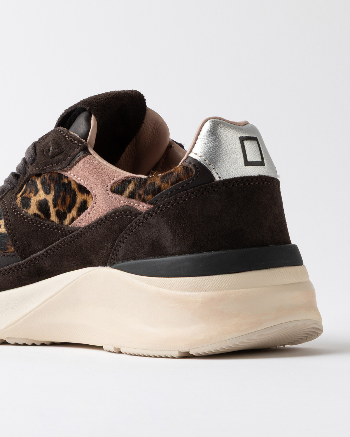 D.A.T.E.: MUSA ANIMALIER LEOPARD-BROWN