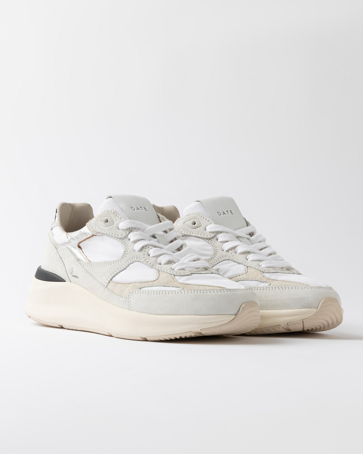 D.A.T.E.: MUSA CLASSIC WHITE