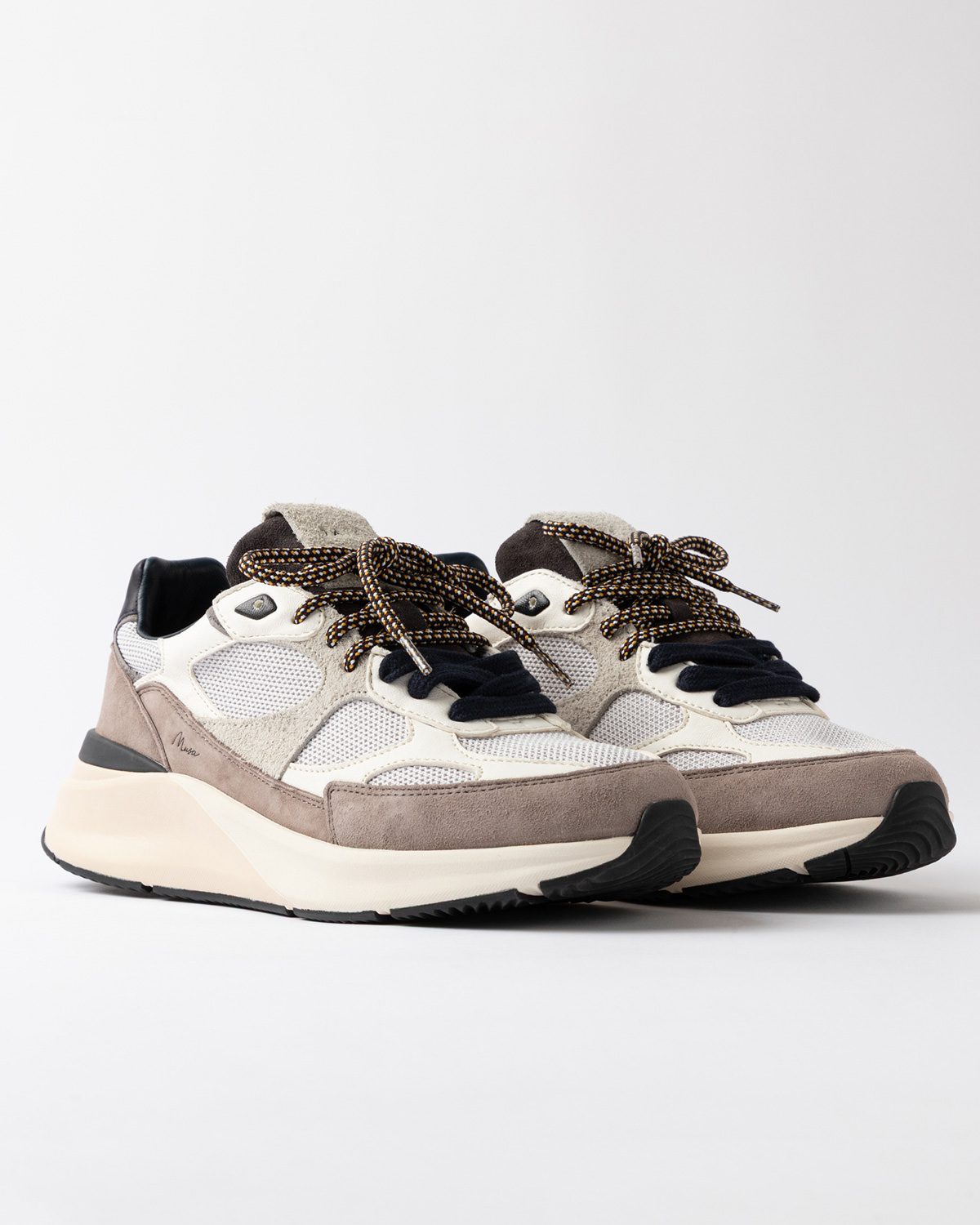 D.A.T.E.: MUSA COLORED LIGHT GRAY