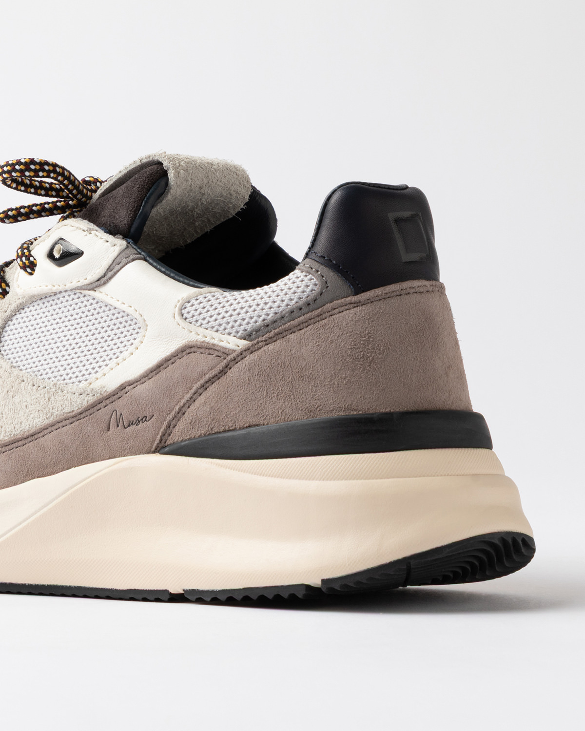 D.A.T.E.: MUSA COLORED LIGHT GRAY