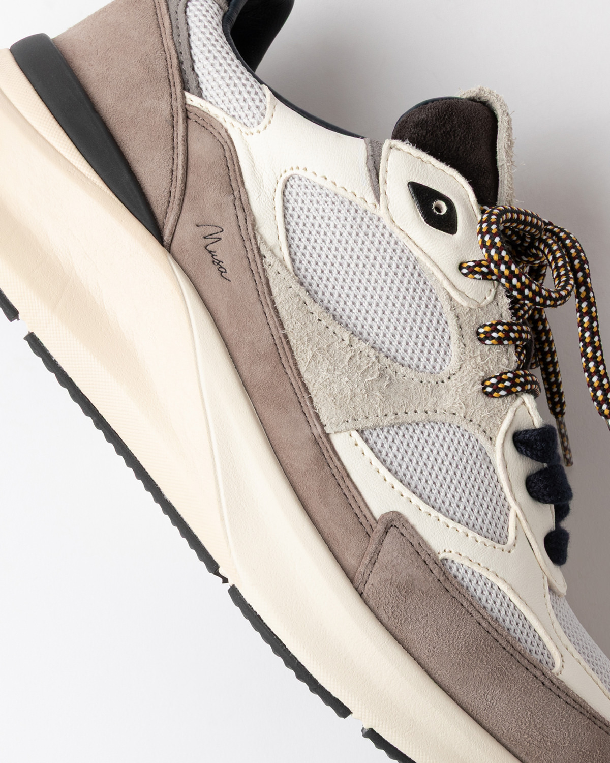 D.A.T.E.: MUSA COLORED LIGHT GRAY