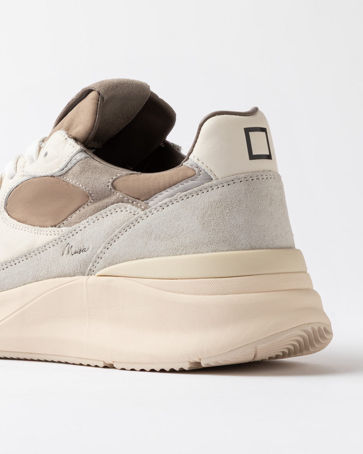 D.A.T.E.: MUSA NYLON BEIGE