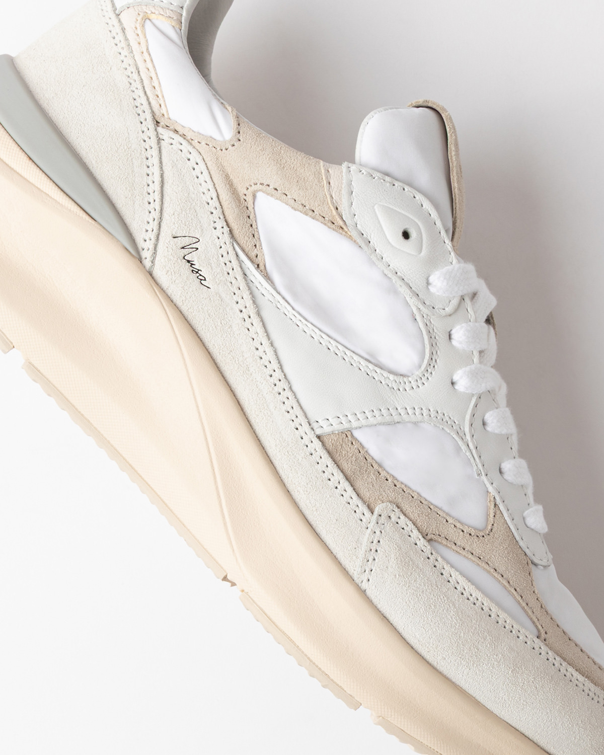 D.A.T.E.: MUSA NYLON WHITE