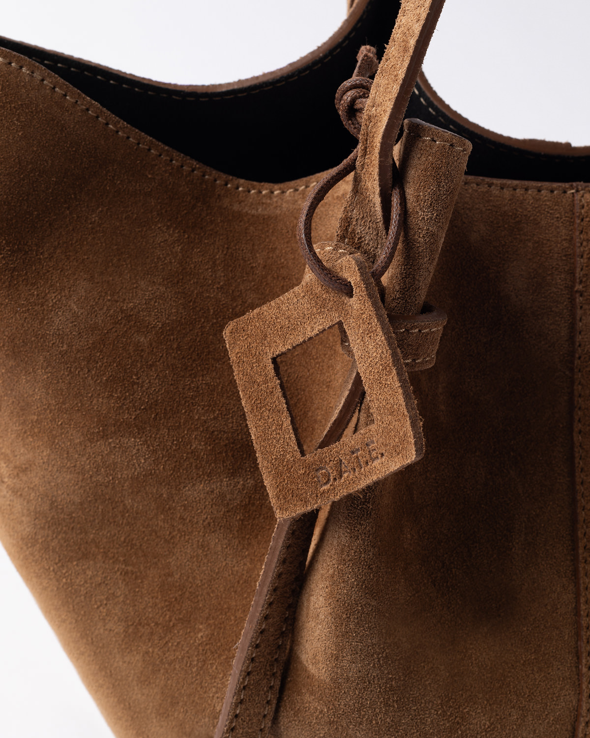 D.A.T.E.: NINA VELOUR CUOIO