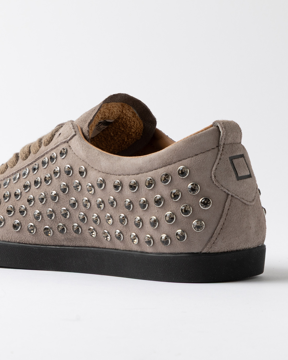 D.A.T.E.: PRIMA STRASS TAUPE