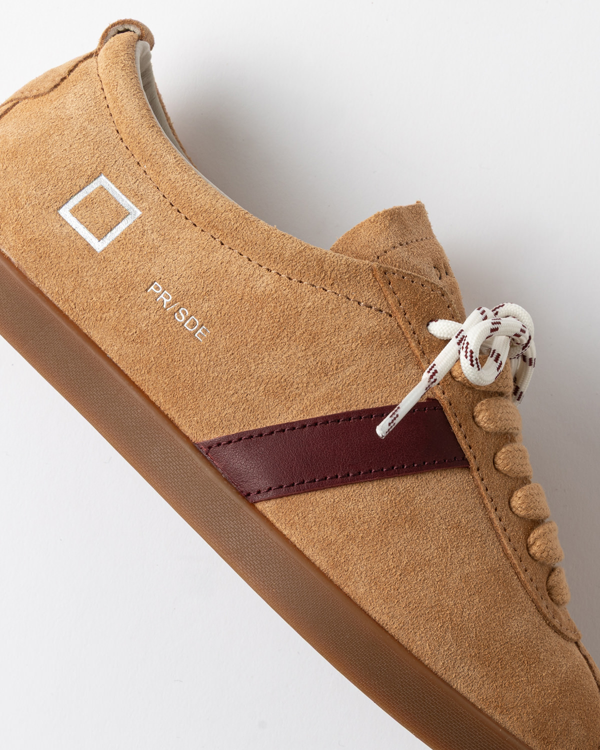 D.A.T.E.: PRIMA SUEDE CAMEL