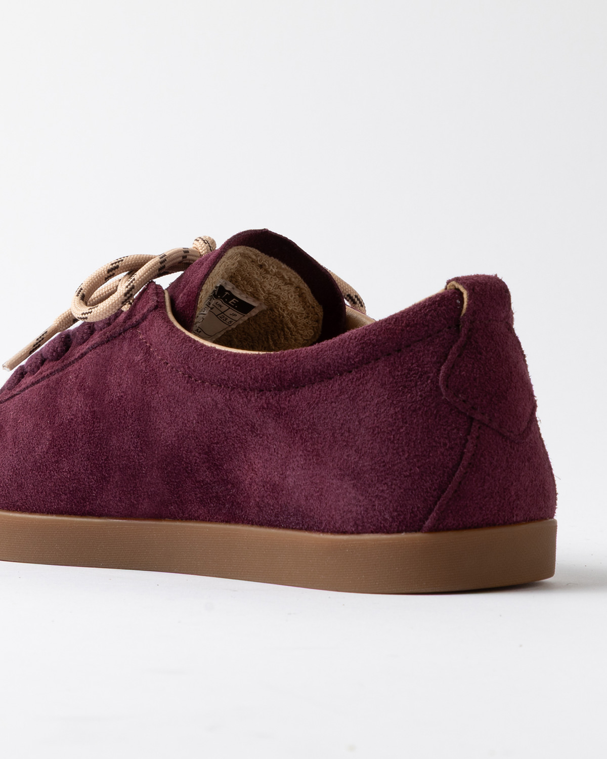 D.A.T.E.: PRIMA SUEDE WINE