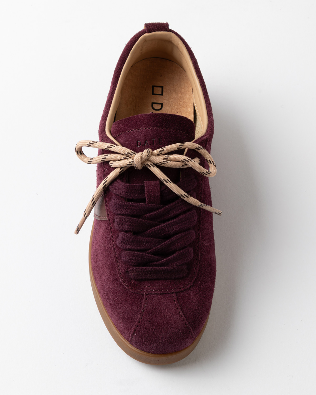 D.A.T.E.: PRIMA SUEDE WINE