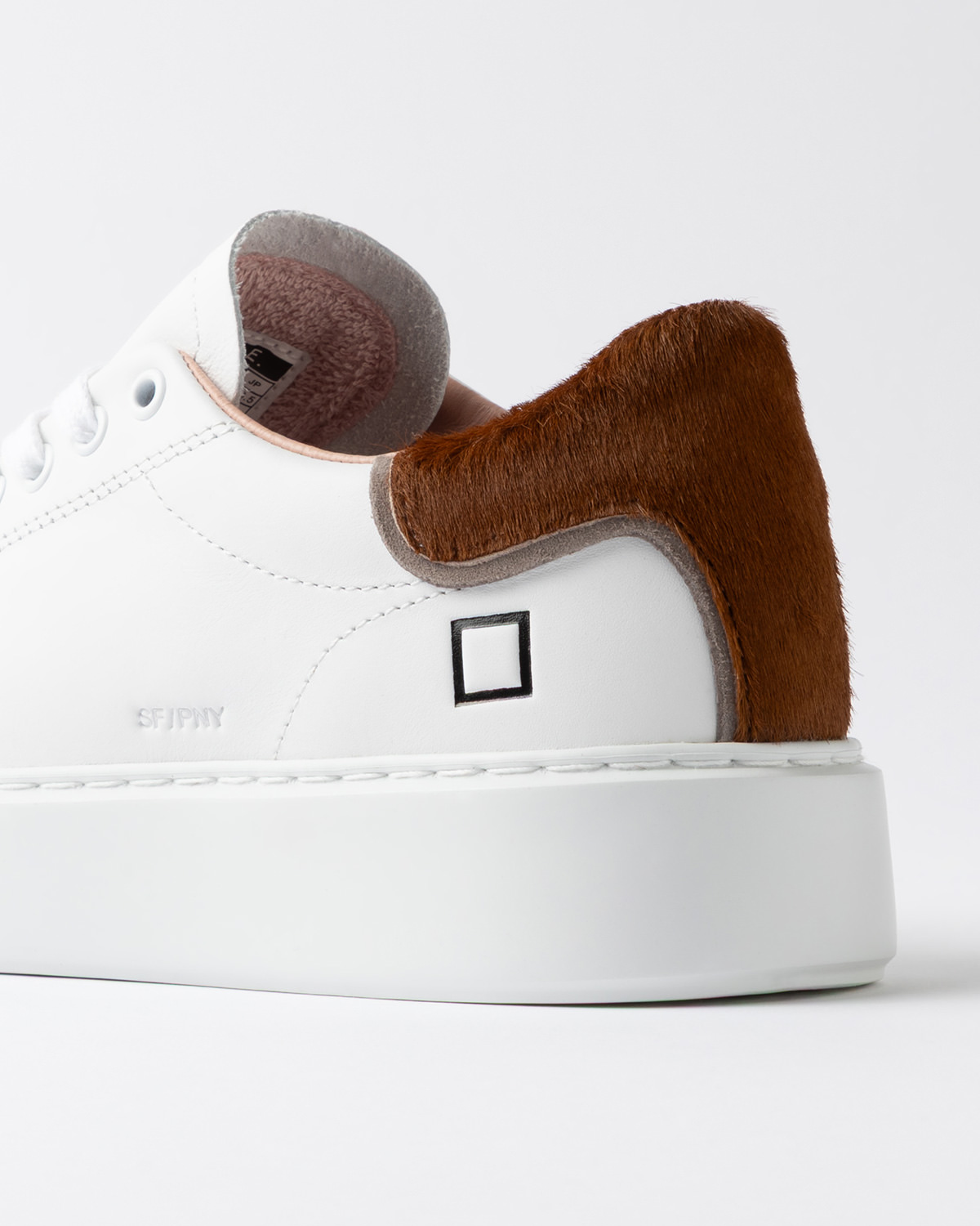 D.A.T.E.: SFERA PONY WHITE-CUOIO