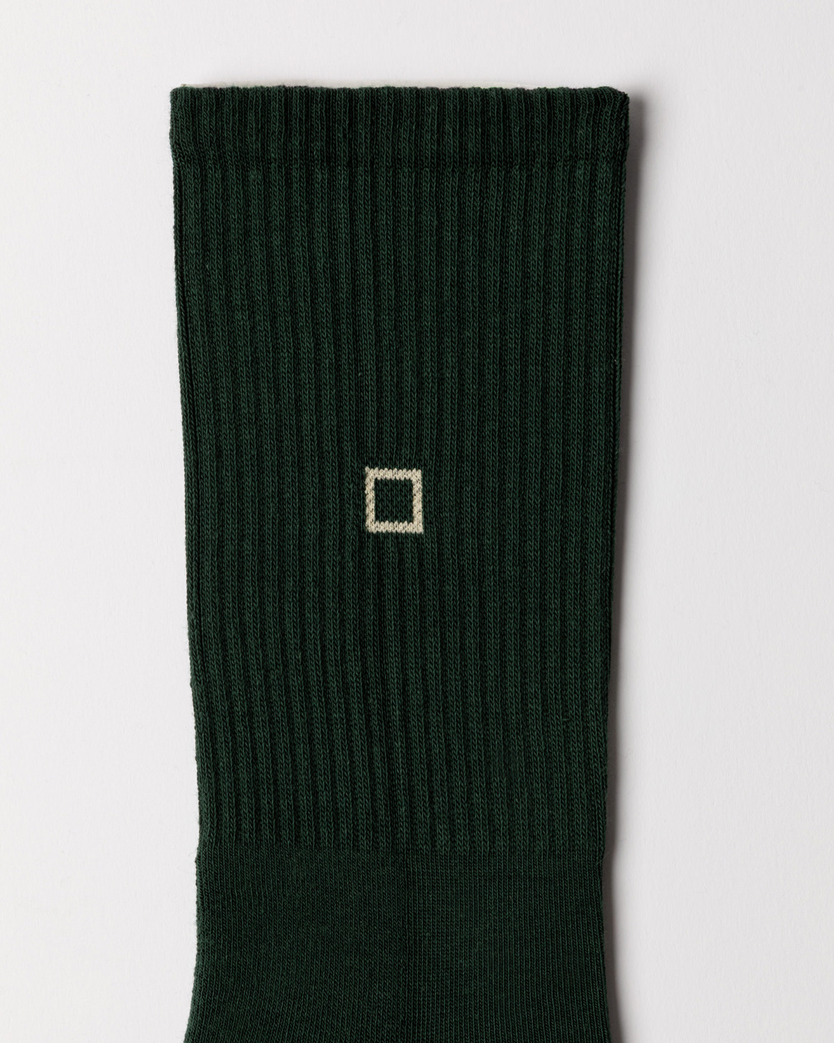 D.A.T.E.: SOCKS BASIC GREEN