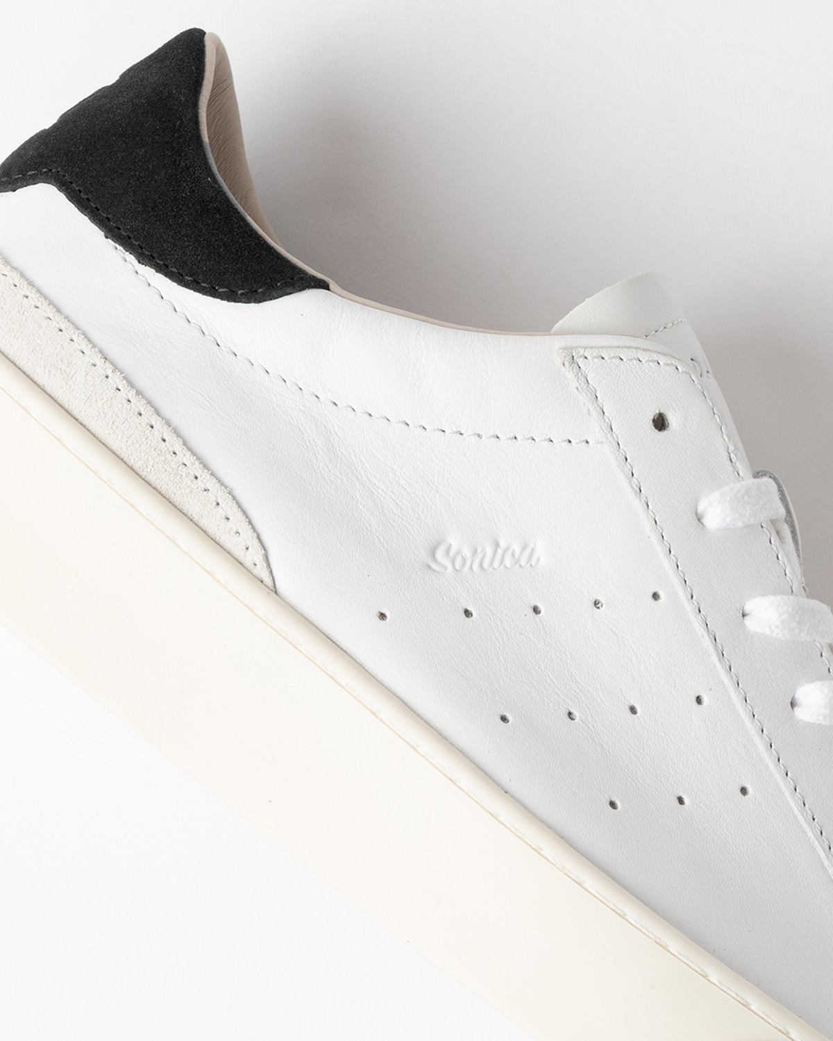 D.A.T.E.: SONICA CALF WHITE-BLACK