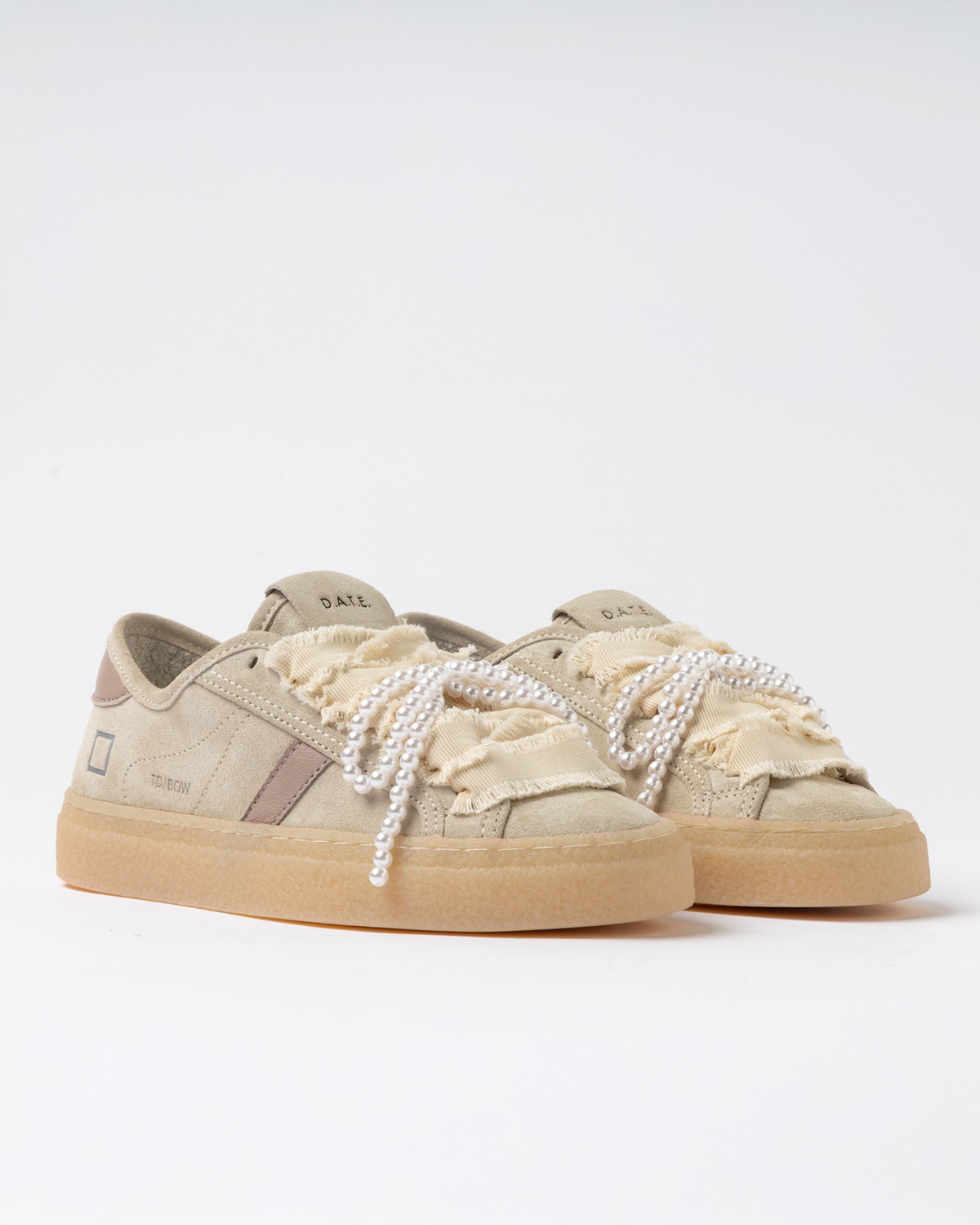 D.A.T.E.: TENDER BOW BEIGE