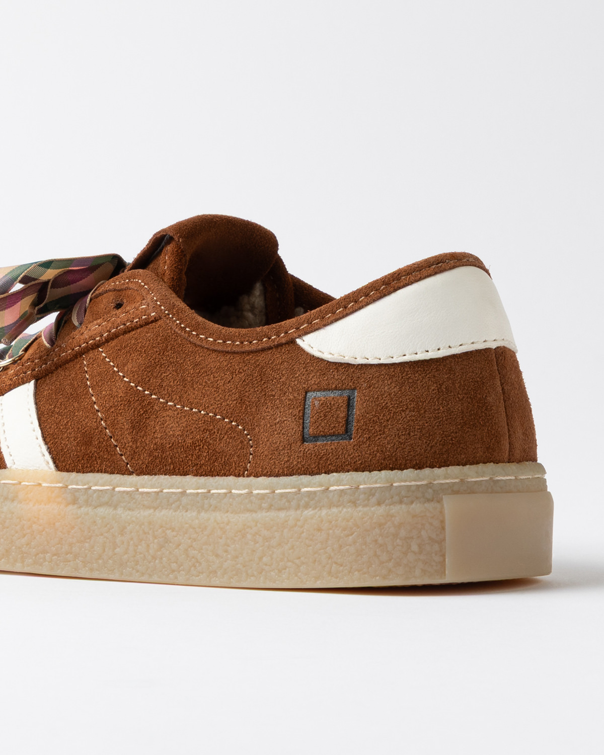 D.A.T.E.: TENDER SUEDE CUOIO