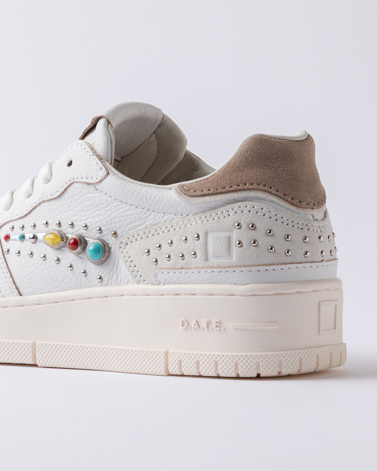 D.A.T.E.: TORNEO PURE STUDS WHITE
