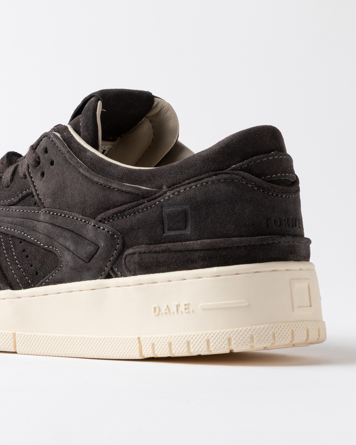D.A.T.E.: TORNEO SUEDE GRAY